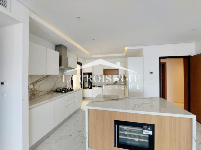 Appartement S+3 vue sur mer à La Marsa